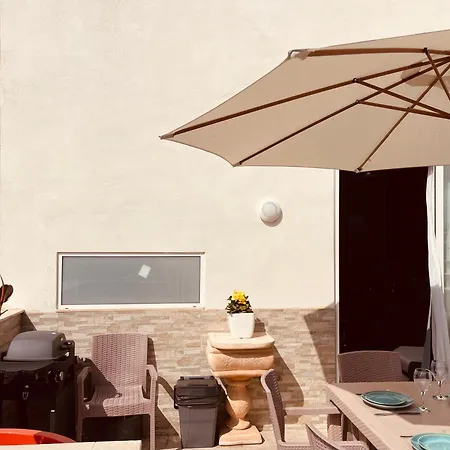 Seeyouseabreeze Apartment